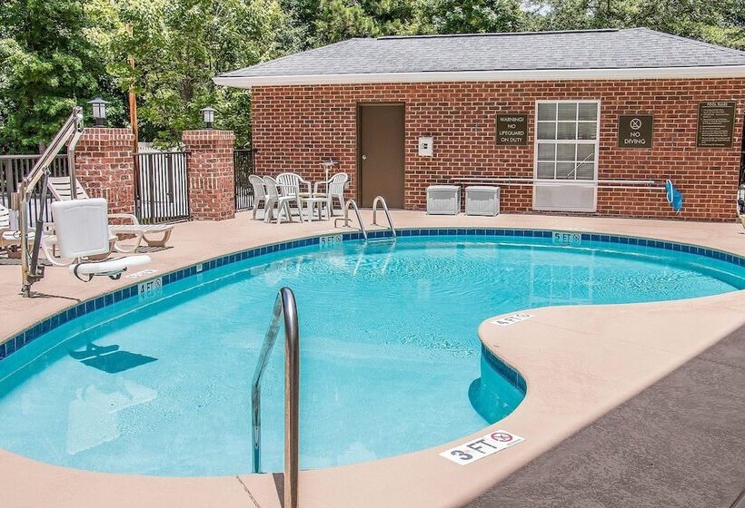 Отель Spark By Hilton Bluffton Hilton Head Island