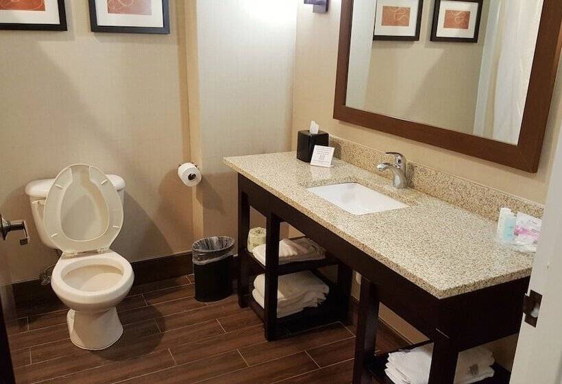 Отель Spark By Hilton Bluffton Hilton Head Island