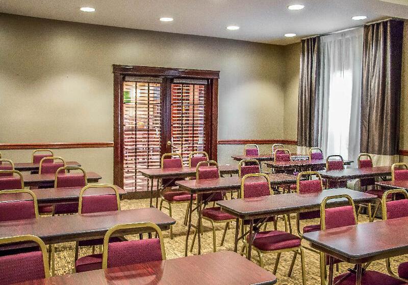 Отель Spark By Hilton Bluffton Hilton Head Island