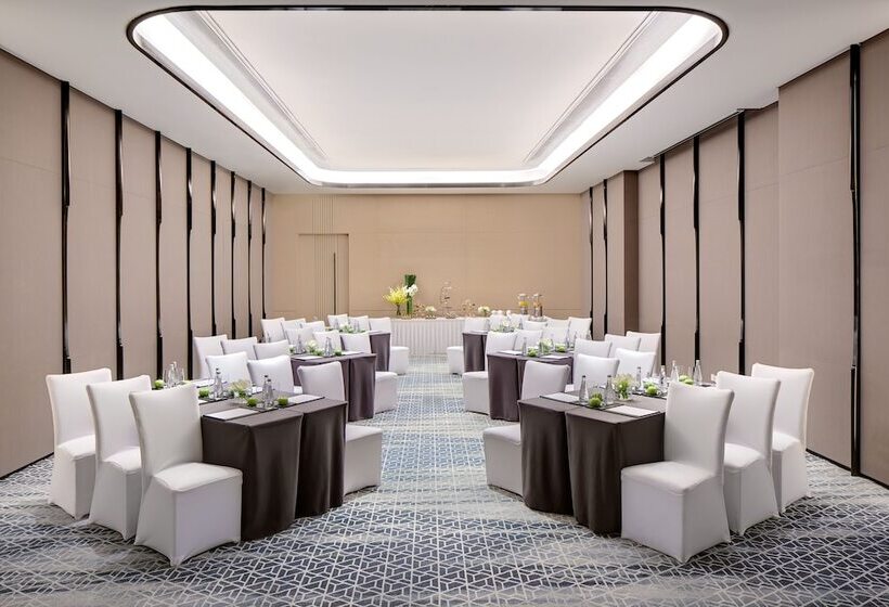 هتل Cordis  Beijing Capital Airport By Langham Hospitality Group