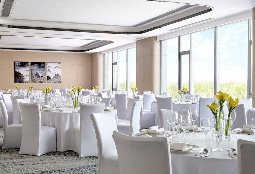 هتل Cordis  Beijing Capital Airport By Langham Hospitality Group