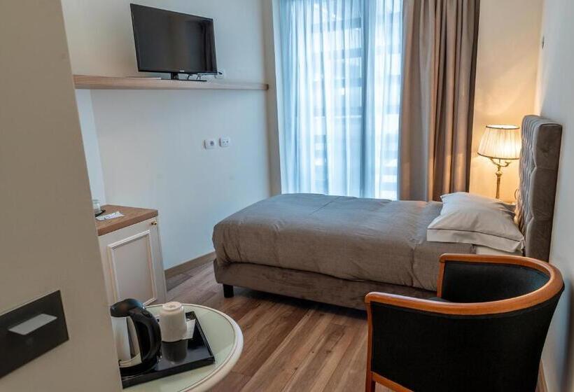 בית מלון כפרי Cristallo Club