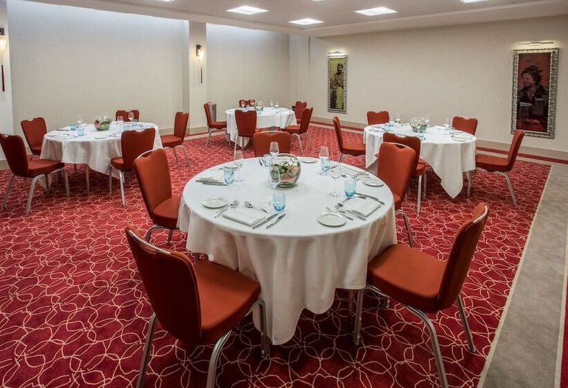 בית מלון כפרי Crowne Plaza Montpellier Corum, An Ihg