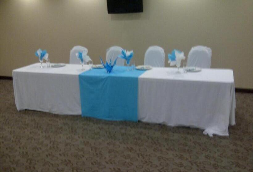 هتل Days Inn By Wyndham Brampton