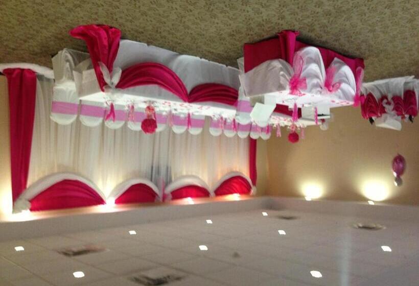 هتل Days Inn By Wyndham Brampton