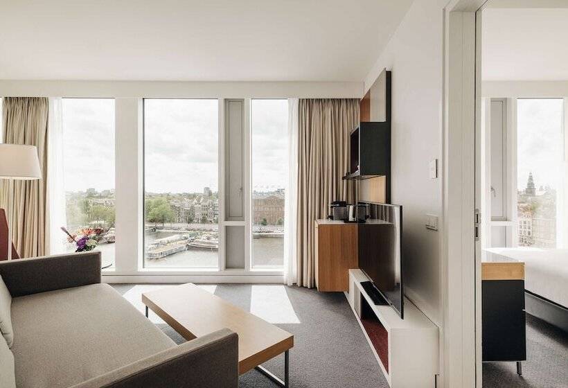 هتل Doubletree By Hilton  Amsterdam Centraal Station