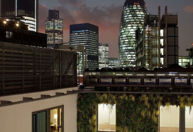 Doubletree By Hilton Hotel London  Tower Of London