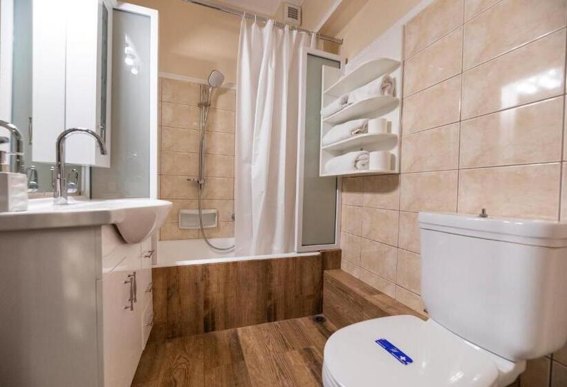 בית מלון כפרי Famissi Eden