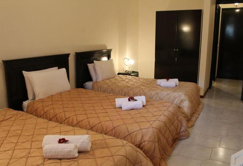 בית מלון כפרי Famissi Eden