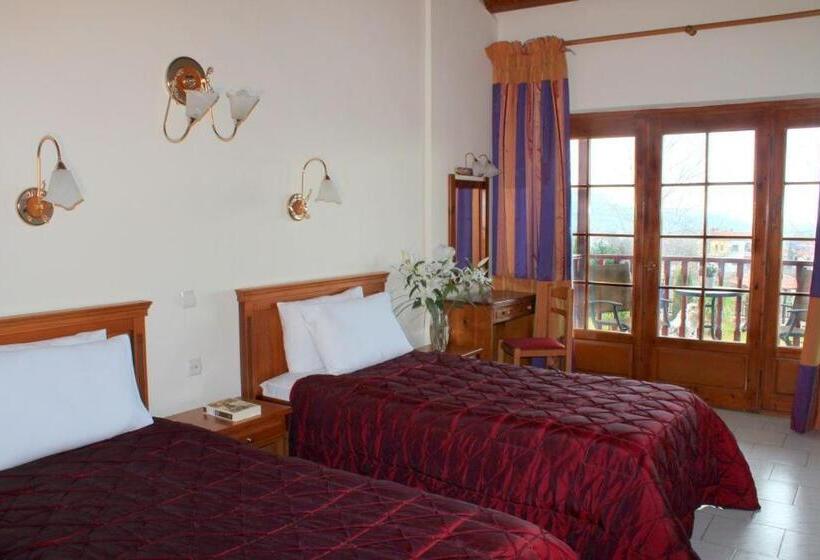 בית מלון כפרי Famissi Eden