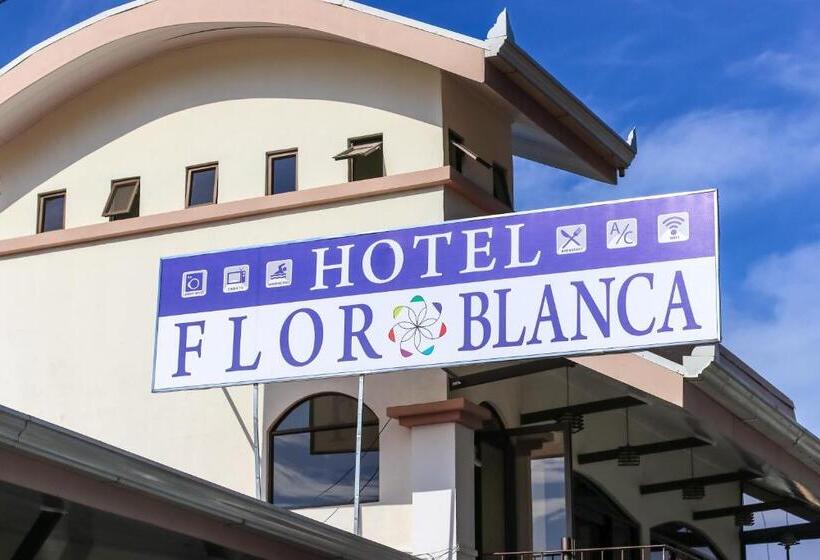 ホテル Flor Blanca