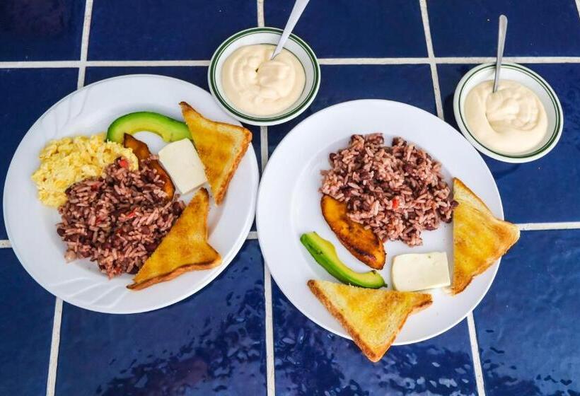 ホテル Flor Blanca