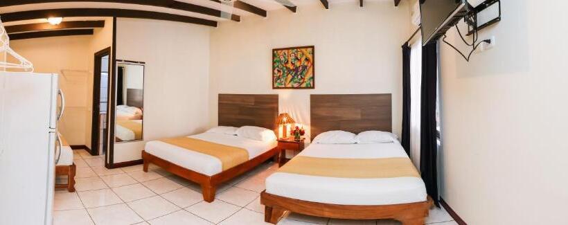 ホテル Flor Blanca