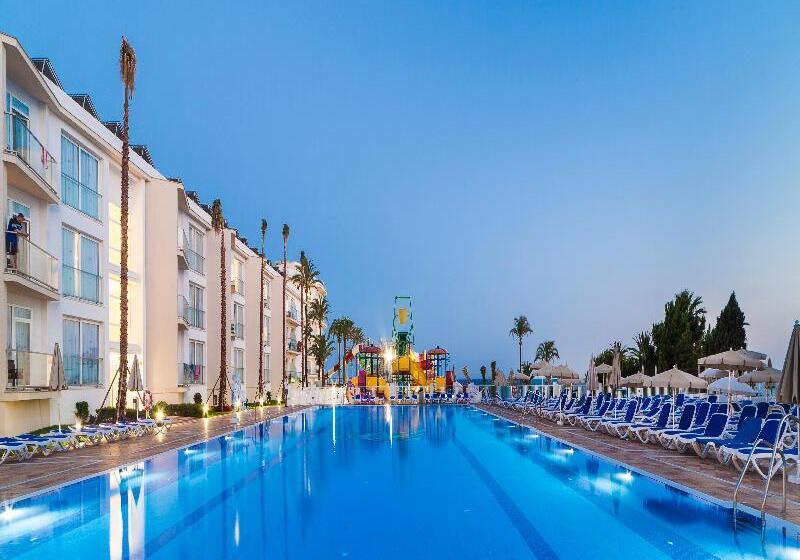 فندق Globales Playa Estepona