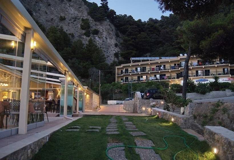 Отель Glyfada Beach