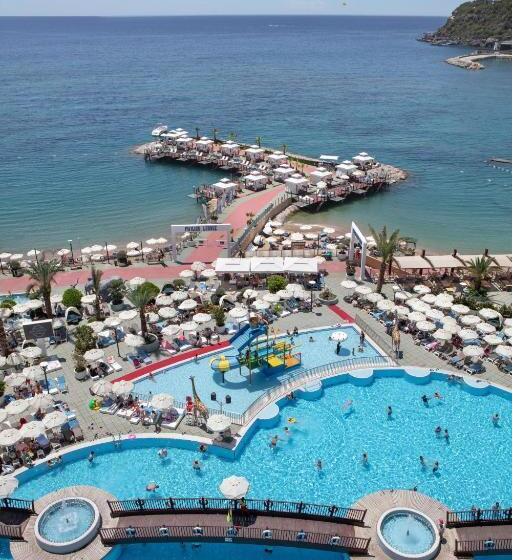 Отель Granada Luxury Okurcalar