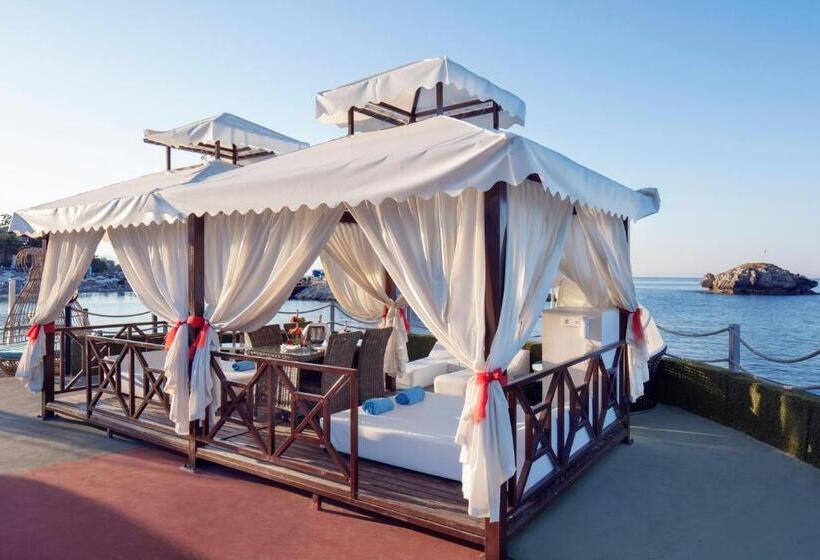 Отель Granada Luxury Okurcalar