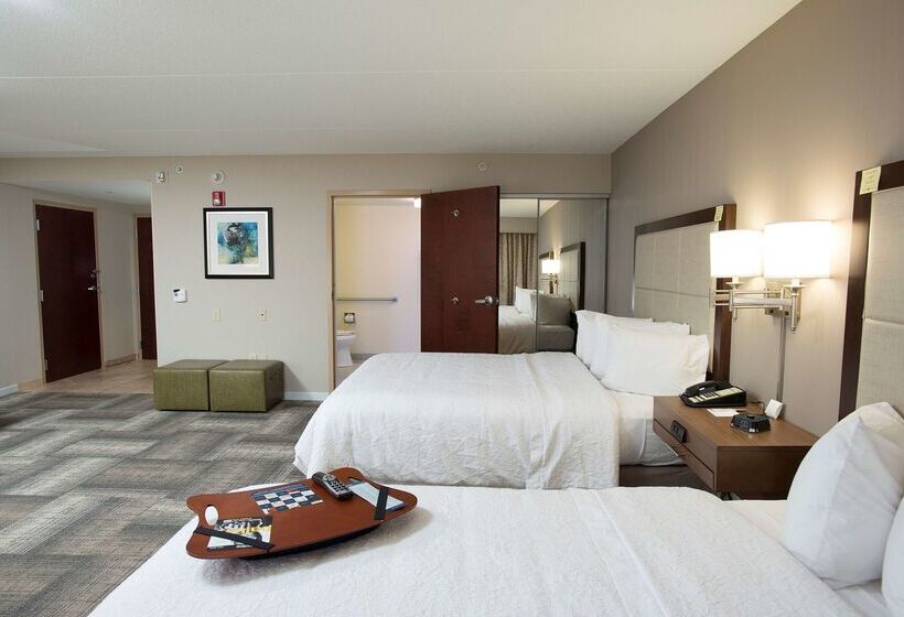 호텔 Hampton Inn & Suites Cincinnati Union Center