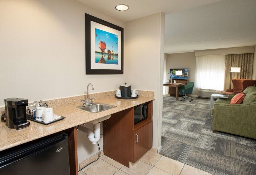 호텔 Hampton Inn & Suites Cincinnati Union Center