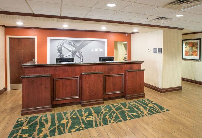 호텔 Hampton Inn & Suites Cincinnati Union Center