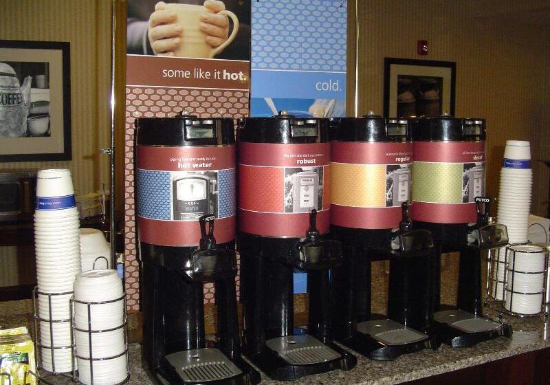 בית מלון כפרי Hampton Inn Cleveland, Ms