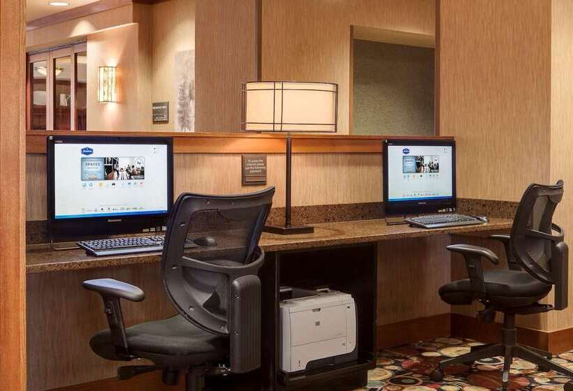 Отель Hampton Inn Council Bluffs