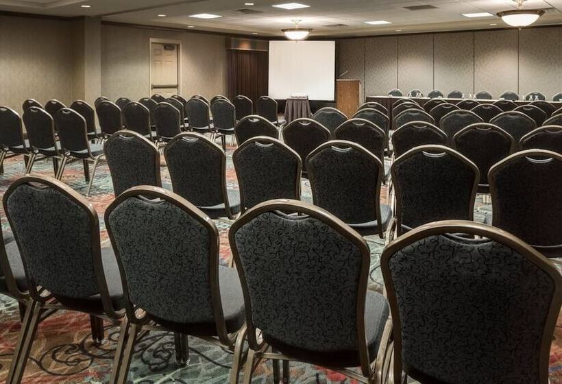 Отель Hampton Inn Council Bluffs