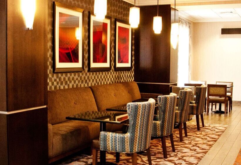 هتل Hampton Inn Doylestown