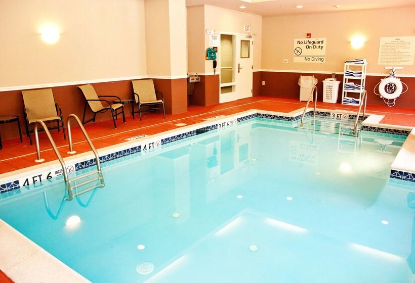 هتل Hampton Inn Doylestown
