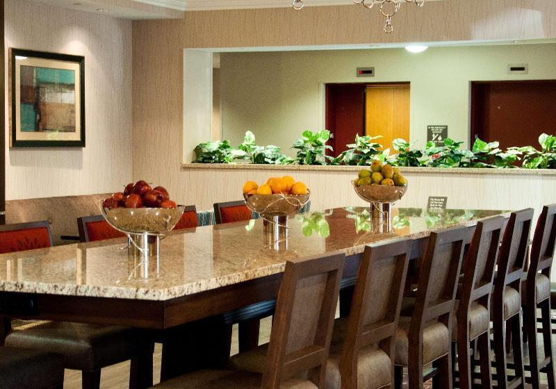 هتل Hampton Inn Doylestown
