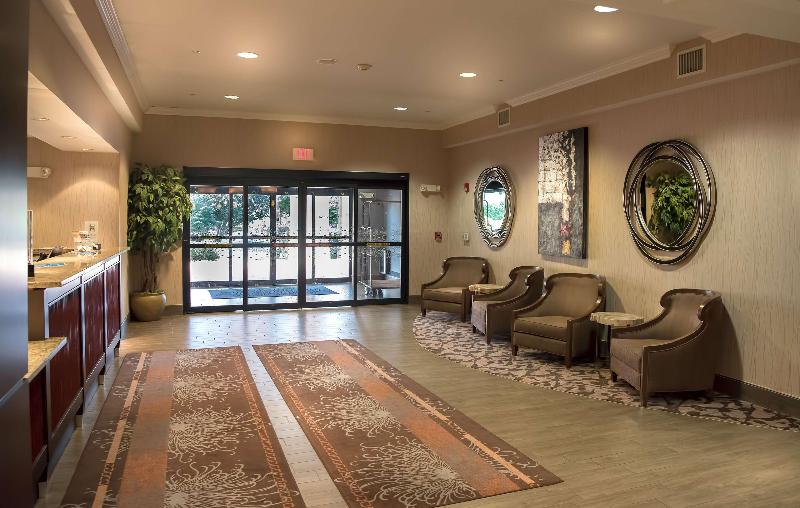 هتل Hampton Inn Doylestown