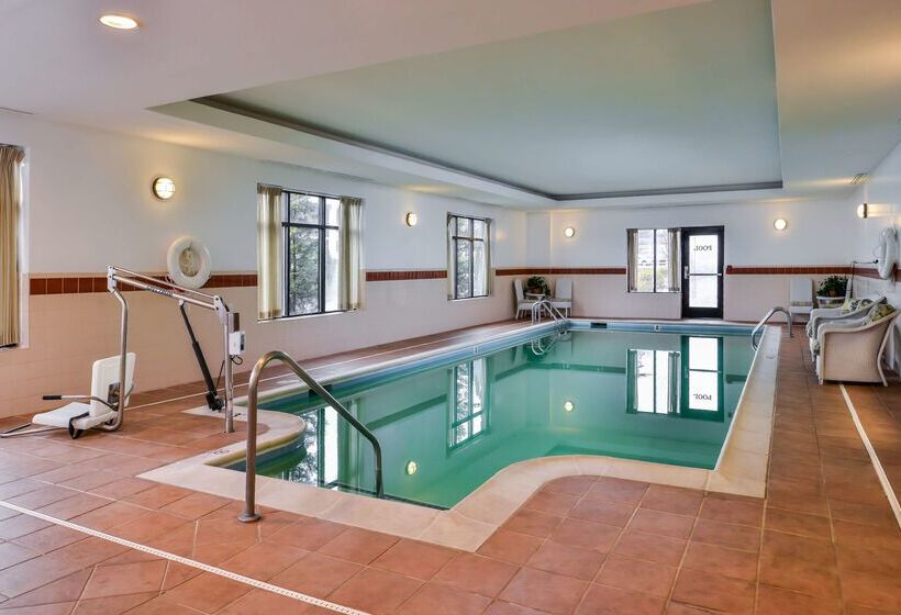 فندق Hampton Inn Emporia