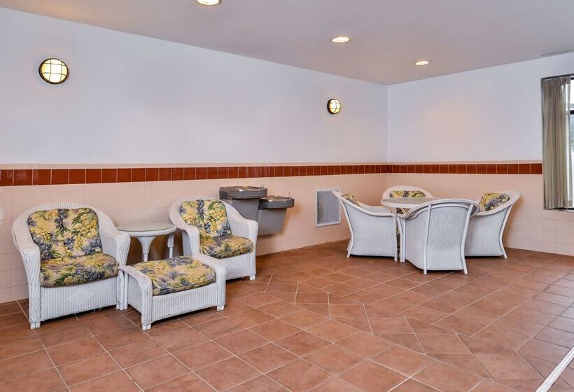 فندق Hampton Inn Emporia