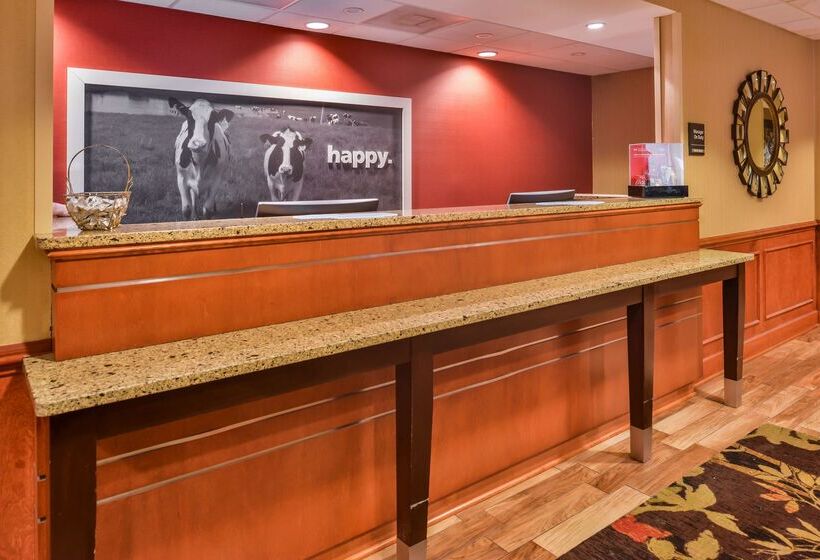 فندق Hampton Inn Emporia