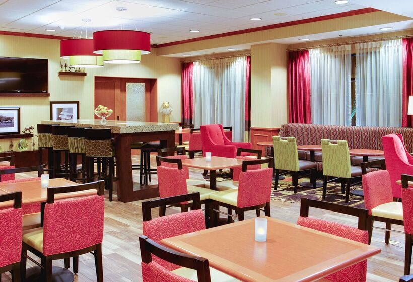 فندق Hampton Inn Emporia
