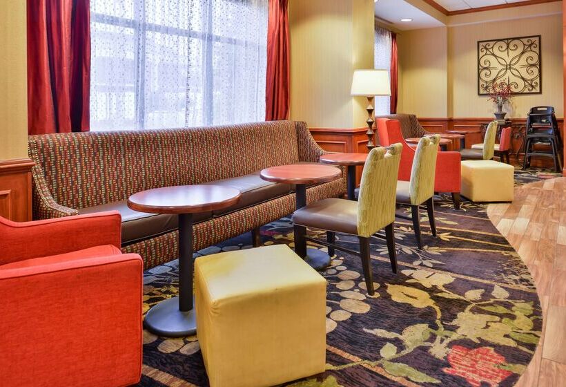 فندق Hampton Inn Emporia