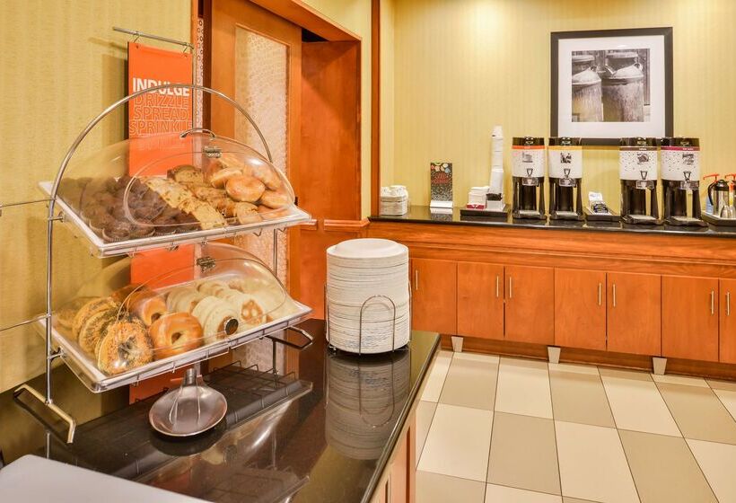 فندق Hampton Inn Emporia