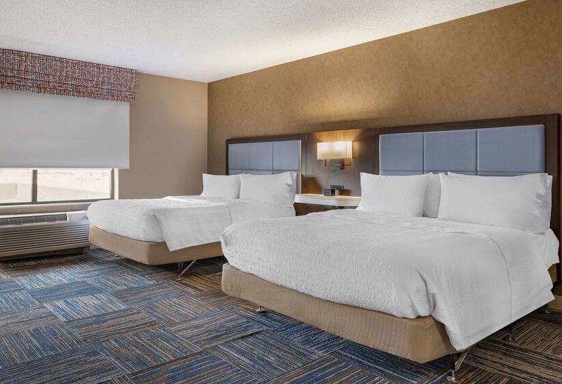 هتل Hampton Inn Greenfield