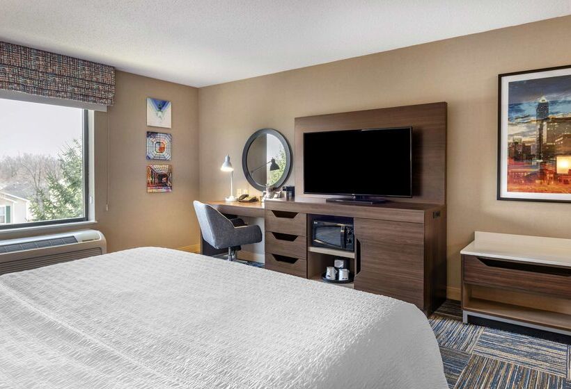 هتل Hampton Inn Greenfield