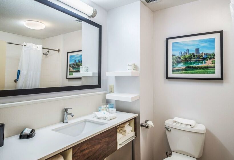 هتل Hampton Inn Greenfield