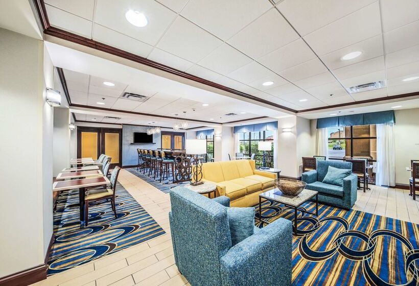 בית מלון כפרי Hampton Inn Greenfield
