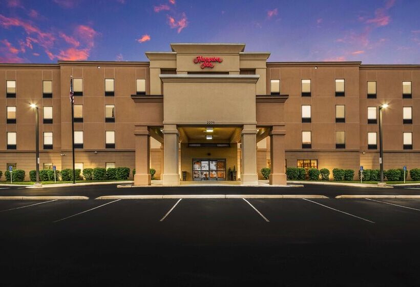 هتل Hampton Inn Greenfield