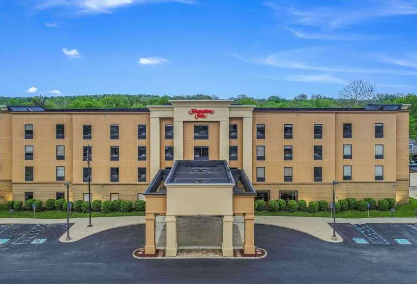 هتل Hampton Inn Greenfield