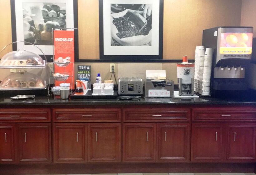 فندق Hampton Inn Haysnorth Of I70