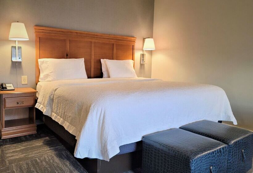 فندق Hampton Inn Haysnorth Of I70