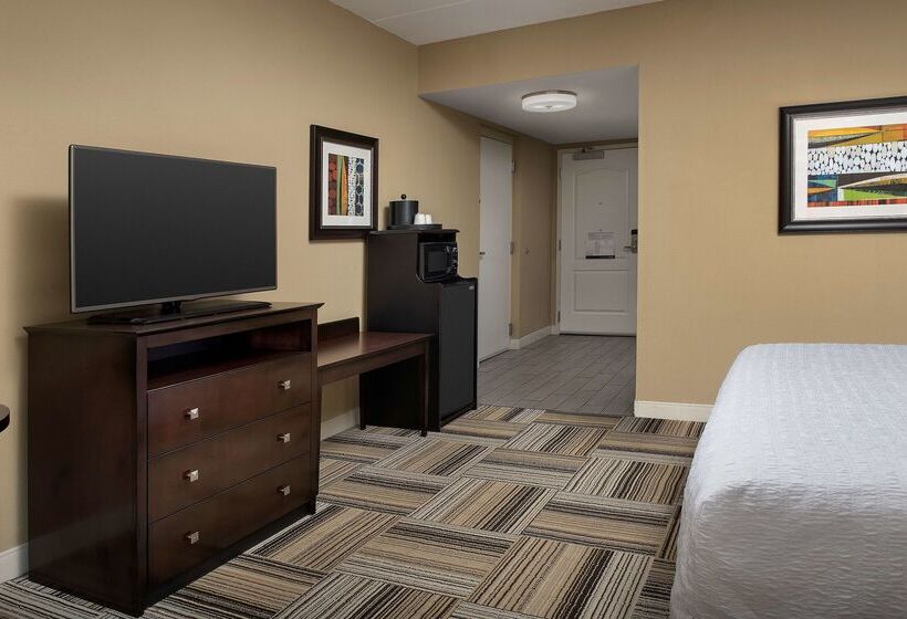Отель Hampton Inn Knoxvilleeast