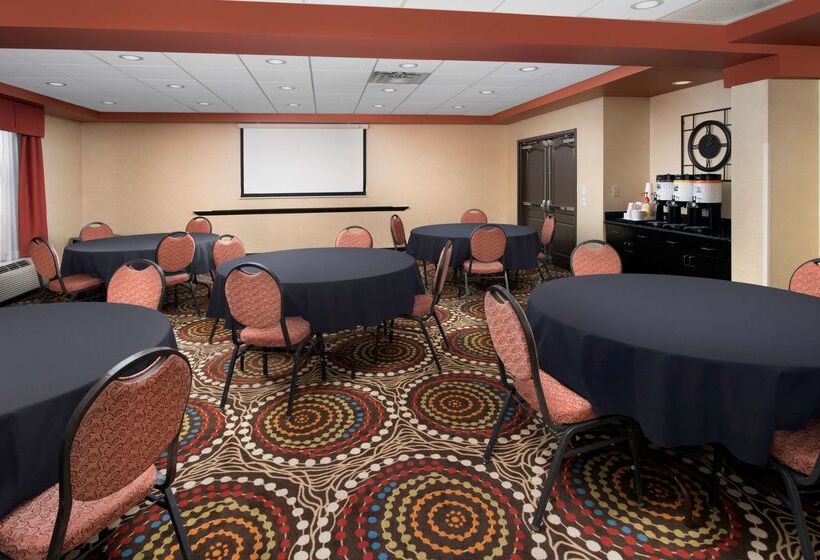 فندق Hampton Inn Lenoir City