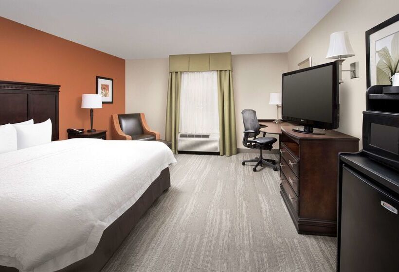فندق Hampton Inn Lenoir City
