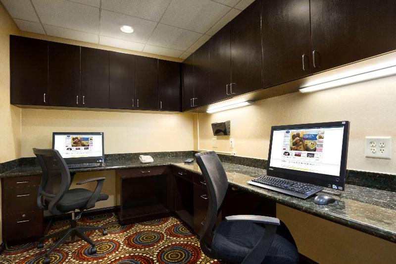 فندق Hampton Inn Lenoir City
