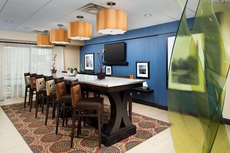 فندق Hampton Inn Lenoir City